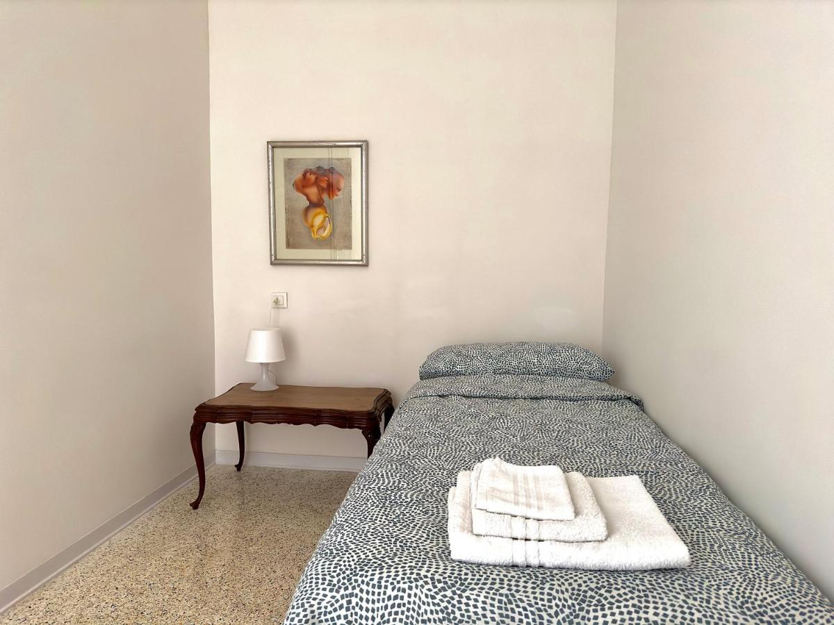 Minimal Apartment Navigli Milán Exterior foto